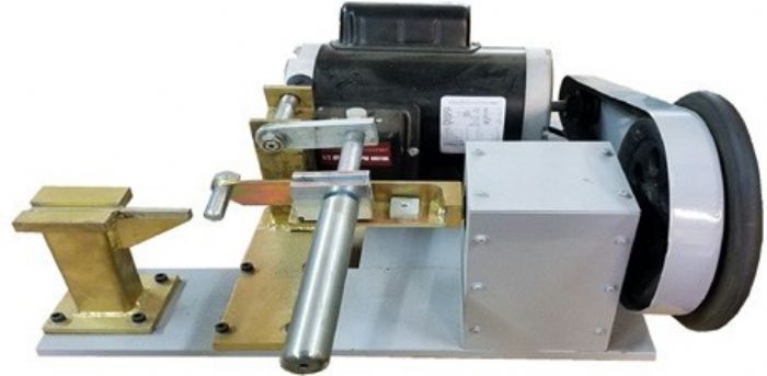 MAQUINA DE AMARRES 